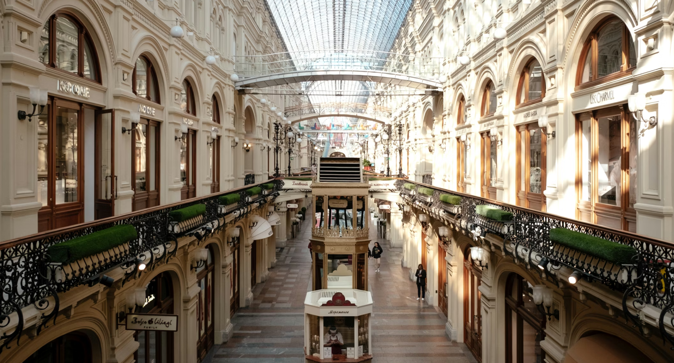 Luxury Russian-Style: Private Residences, Spa Resorts and Shopping Districts of Moscow and St. Petersburg